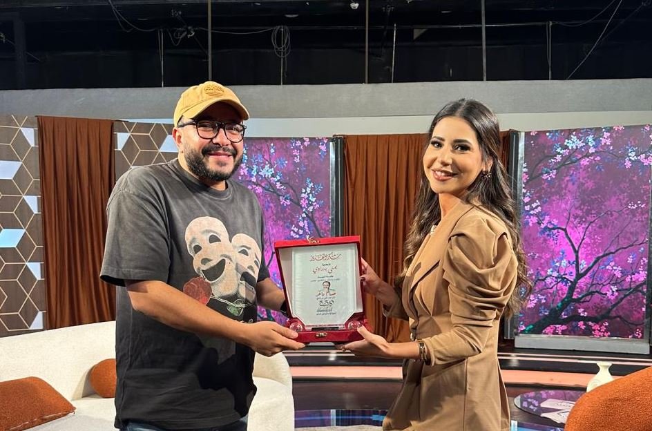 حسام داغر يكشف كواليس فيلمه “40 يوم” مع يمنى بداروي في “ورقة بيضا”